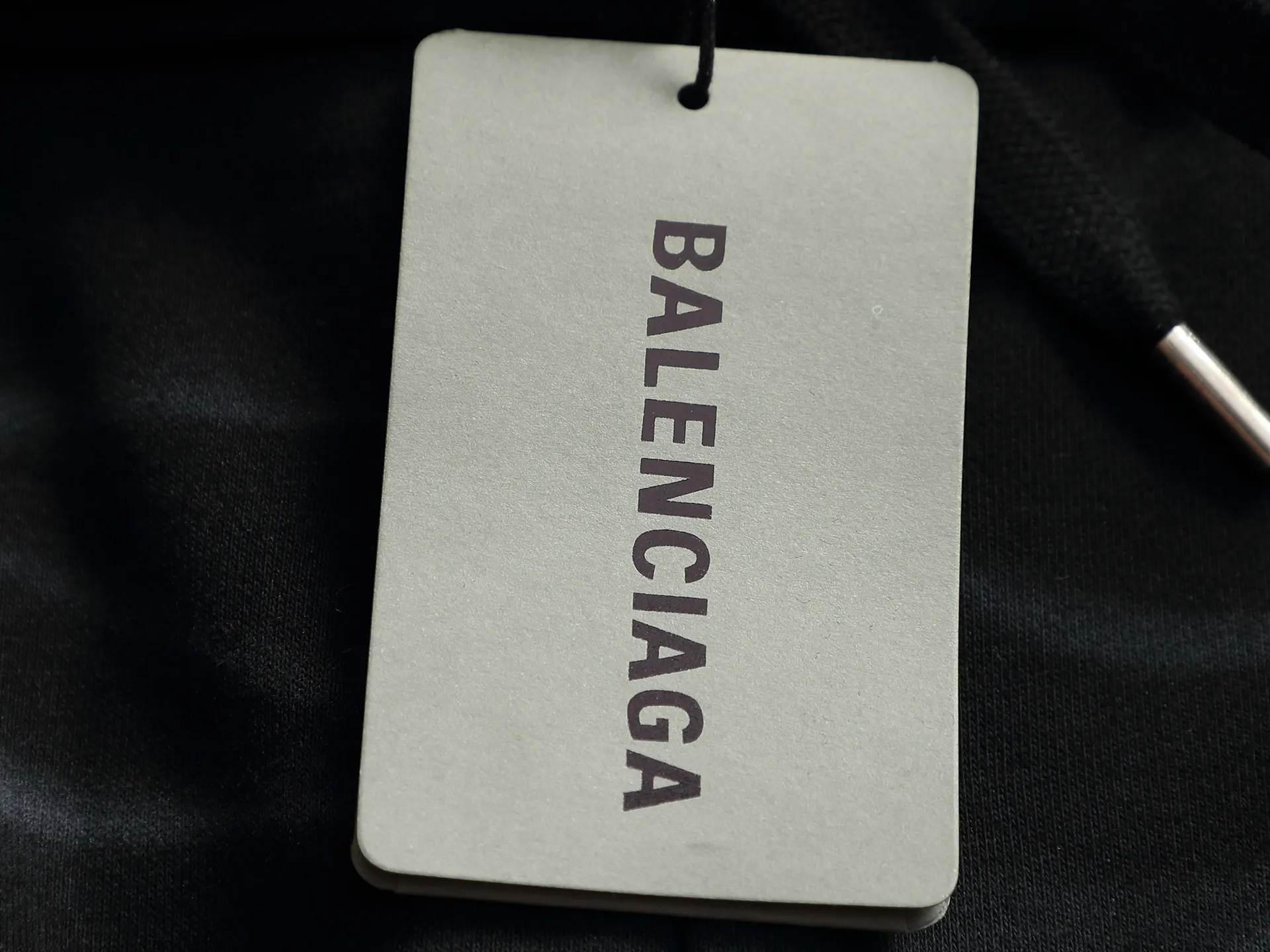 zp ［ ］ balenclaga 2026ss New Arrival MONOGRAM ， 。 ，gy Monogram ， ， 。Der 。 ， 。 ：Black Size：S M L XL